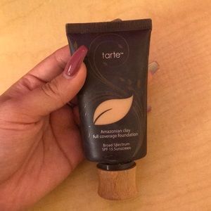 Tarte Amazonian clay full coverage foundation.